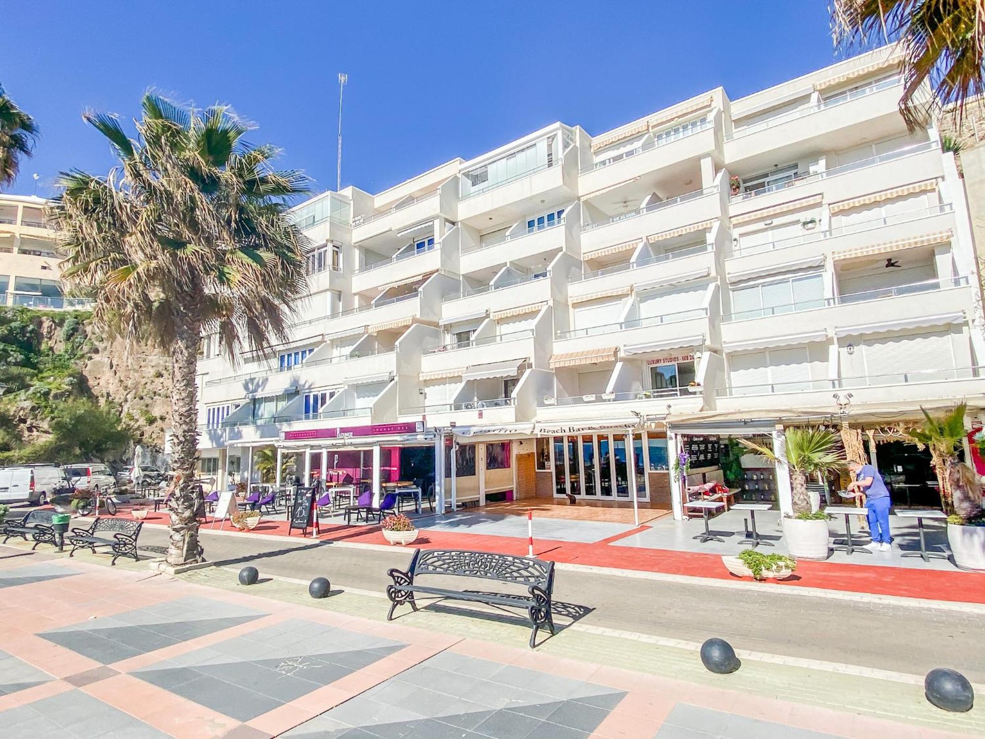 Ferienwohnung Roca Chica - Parking - Frente Playa - Terraza - Wifi - Bajondillo Y Carihuela Torremolinos Exterior foto